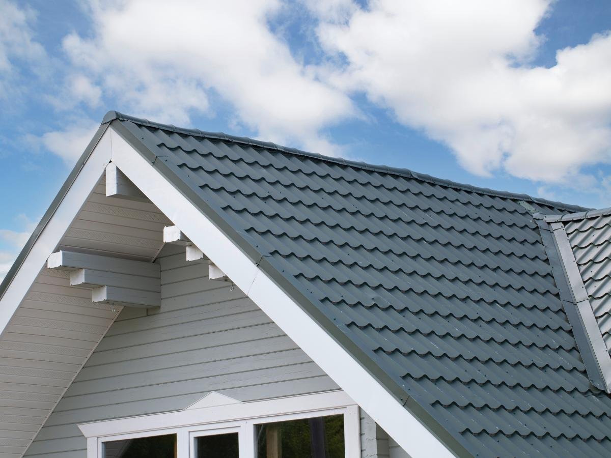 Roofing services in Clayton, MO by Meridian Roofing & Renovation