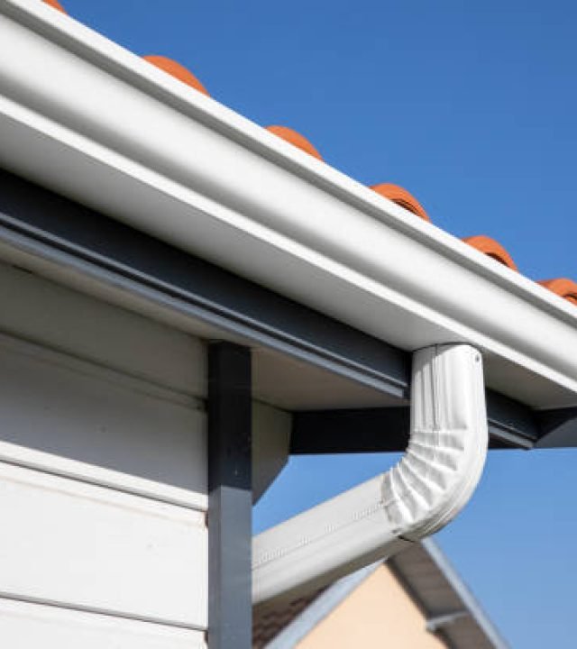 Aluminum soffit and fascia repair in St. Louis - exterior trim work by Meridian Roofing