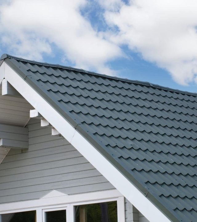 Roofing services in Ladue, MO by Meridian Roofing & Renovation