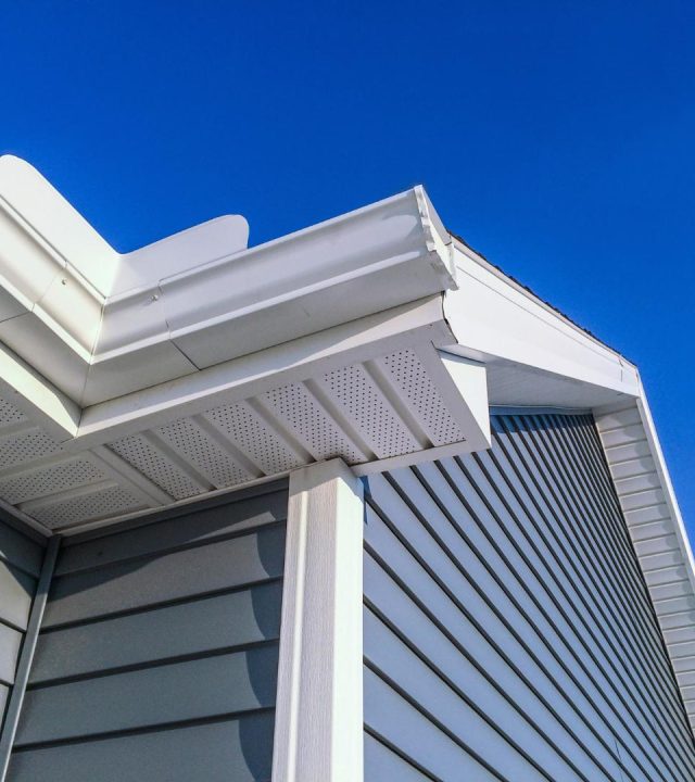 Siding repair in St. Charles, MO completed with seamless finish